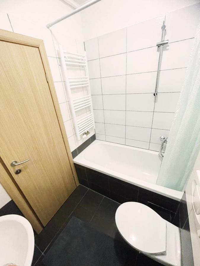 Doma-Lu Apartment-Near Airport And Highway- Free Parking Velika Mlaka Luaran gambar